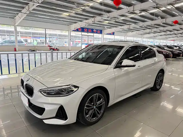 Bmw Bmw 1 Series Bmw 1 Series 2022 120i M Sports Edition — фото