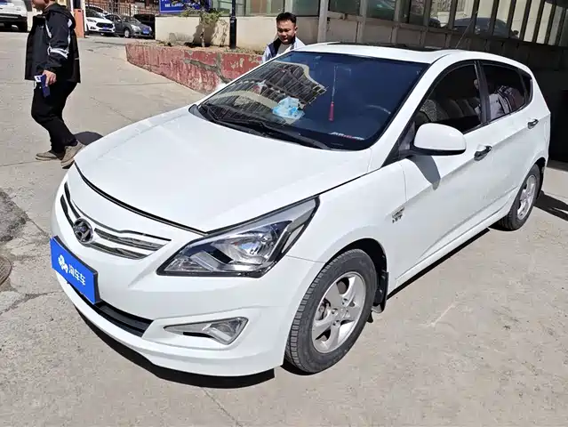 Hyundai Rui Yi Ruiyi 2014 1.4l Automatic Glx — фото