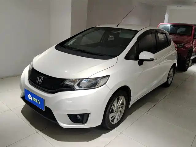 Honda Fit Fit 2014 1.5l Se Cvt Fashion Model — фото