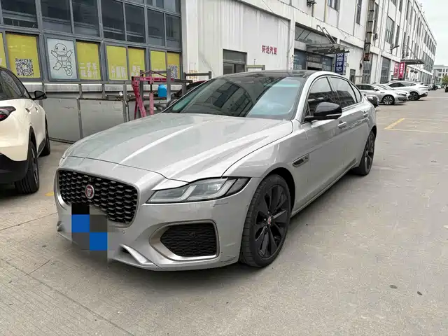 Jaguar Jaguar Xfl Jaguar Xfl 2023 Xfl 2.0t P250 Two-Wheel Drive Exclusive Luxury Gilded Version — фото