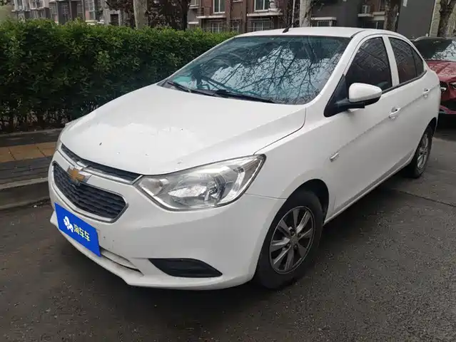 Chevrolet Sail Sail 2015 Sail 3 1.3l Amt Ideal Version