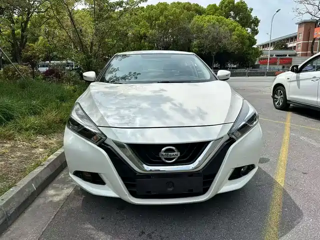 Nissan Bluebird Blue Bird 2016 1.6l Cvt Smart Edition — фото