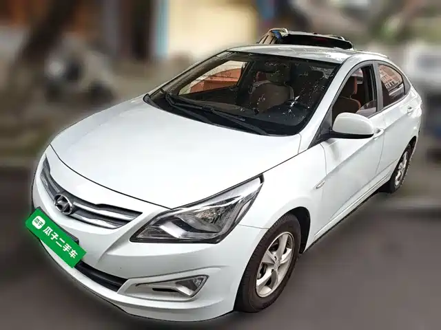 Hyundai Reina Reina 2014 1.4l Automatic Intelligent Gls