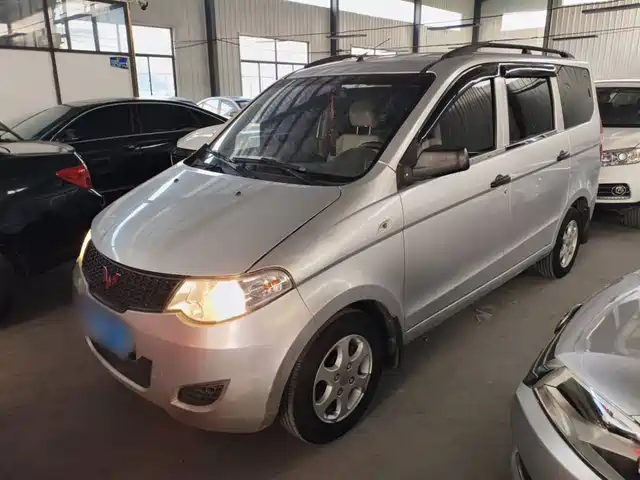 Wuling Motors Wuling Hongguang Wuling Hongguang 2010 1.2l Basic Model National Iv