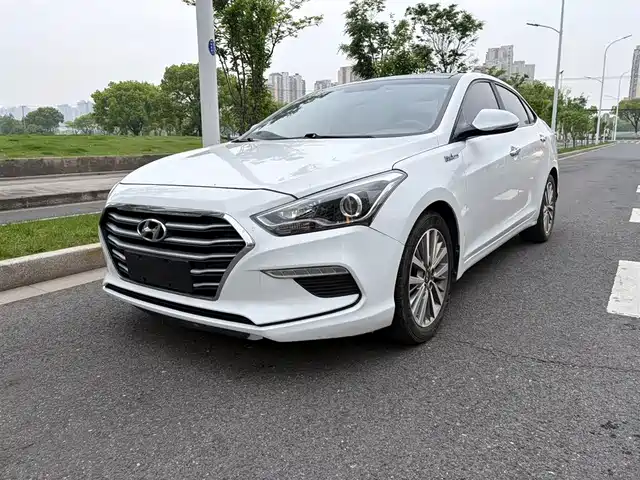 Hyundai Famous Pictures Mingtu 2017 1.8l Automatic Intelligent Gls National V