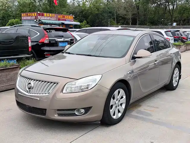 Buick Majesty Regal 2012 2.0l Deluxe Edition — фото