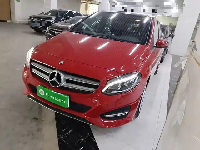 Mercedes-Benz Mercedes Benz B Class Mercedes-Benz B-Class 2015 B 200 Fashion Model
