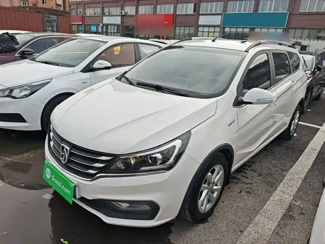 Baojun Baojun 310w Baojun 310w 2017 1.5l Manual Fashion Model National V