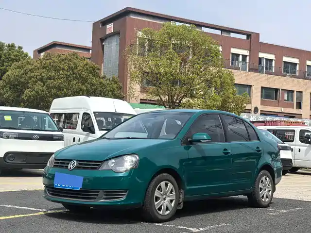 Volkswagen Polo Polo 2013 1.4l Manual Fashion Version