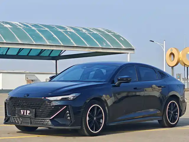 Chang'An Changan Uni-V Changan Uni-V 2023 1.5t Premium Model — фото