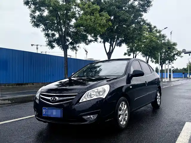 Hyundai Joyful Yuedong 2010 1.6l At Gl