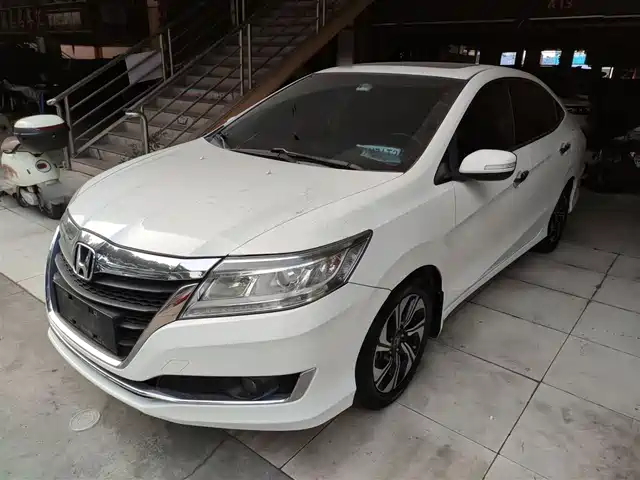 Honda Lingpai Lingpai 2016 1.8l Cvt Deluxe Edition — фото
