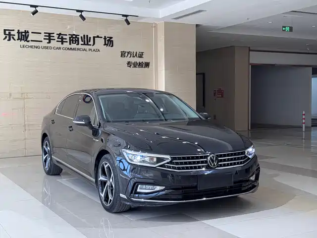 Volkswagen Magotan Magotan 2023 2 Million Commemorative Edition 330tsi Dsg Luxury Model — фото