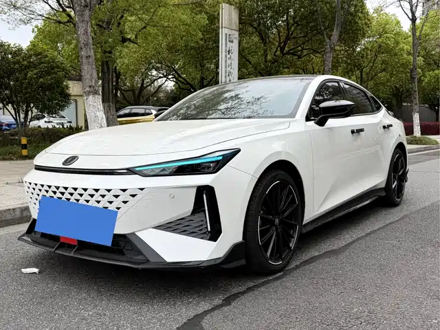 Chang'An Changan Uni-V Changan Uni-V 2024 1.5t Noble Sports Model — фото
