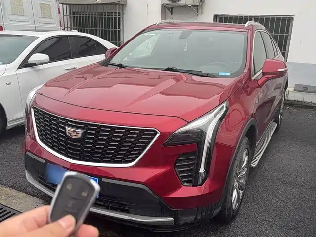 Cadillac Cadillac Xt4 Cadillac Xt4 2021 28t Two-Wheel Drive Leading Model — фото