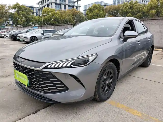 Byd Qin Plus Qin Plus 2025 Dm-I Smart Driving Version 55km Leading Model — фото