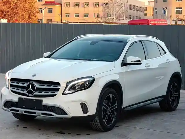 Mercedes-Benz Mercedes-Benz Gla Mercedes-Benz Gla 2019 Gla 200 Fashion Model — фото