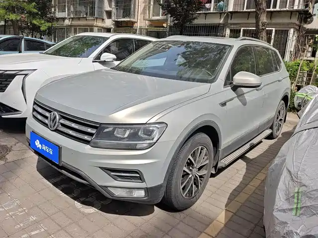 Volkswagen Tiguan L Tiguan L 2018 330tsi Automatic Two-Wheel Drive Luxury Version — фото