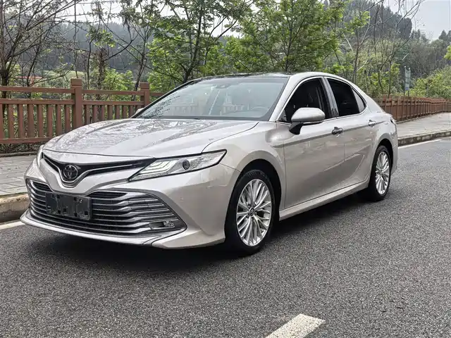 Toyota Camry Camry 2018 2.5g Deluxe Edition — фото