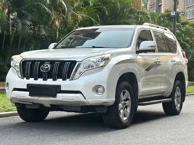 Toyota Prado Prado 2015 2.7l Automatic Standard Version — фото