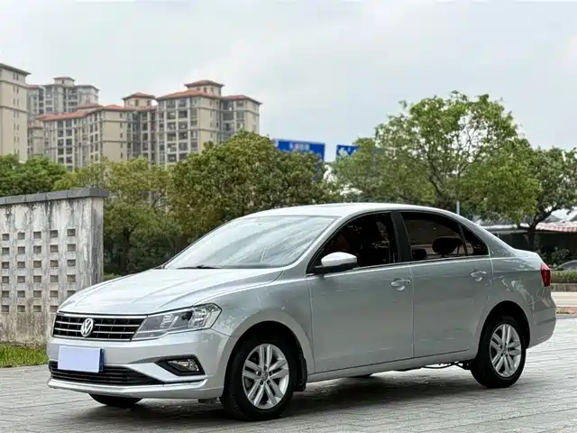 Volkswagen Jetta Jetta 2017 1.5l Automatic Comfort Model — фото