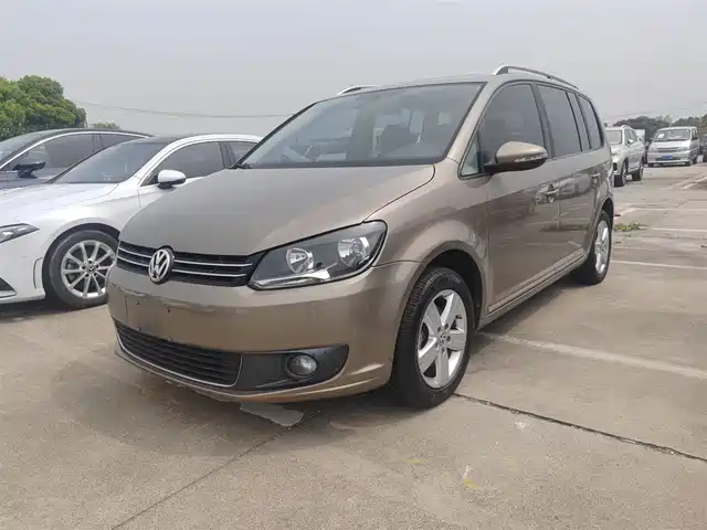 Volkswagen Touran Touran 2015 1.4t Dsg Comfort Version 5 Seats