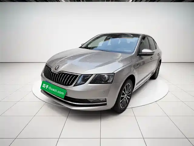 Skoda Octavia Octavia 2018 Tsi230 Dsg Deluxe Edition