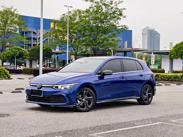 Volkswagen Golf Golf 2023 Facelift 280tsi Dsg R-Line — фото