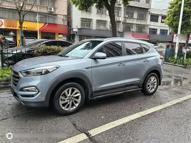 Hyundai Tucson Tucson 2015 1.6t Dual-Clutch Two-Wheel Drive Intelligent Model