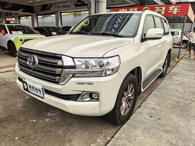 Toyota Land Cruiser (Imported) Land Cruiser (Imported) 2015 4.6l V8 Middle East Limited Edition