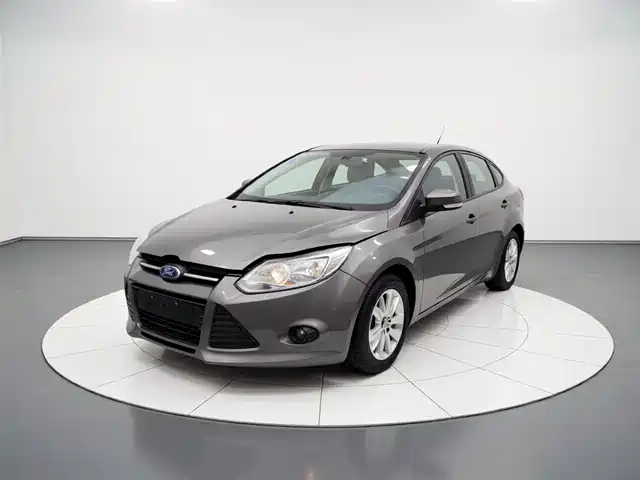 Ford Fox Focus 2012 Sedan 1.6l Automatic Comfort Type — фото