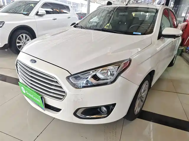 Ford Forrest Forex 2015 1.5l Automatic Fashion Model — фото