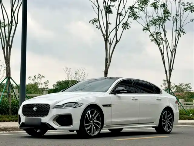 Jaguar Jaguar Xfl Jaguar Xfl 2024 2.0t P300 Four-Wheel Drive Flagship Sports Gold Version
