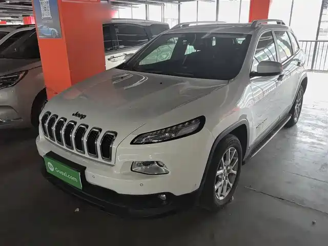 Jeep Free Light Liberty Light 2016 2.4l Leading Edition