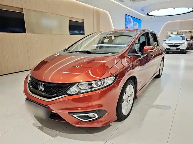 Honda Jed Jade 2013 1.8l Automatic Comfort Version 5 Seats — фото