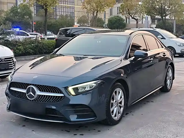 Mercedes-Benz Mercedes Benz A Class Mercedes-Benz A-Class 2019 A 200 L Sports Sedan