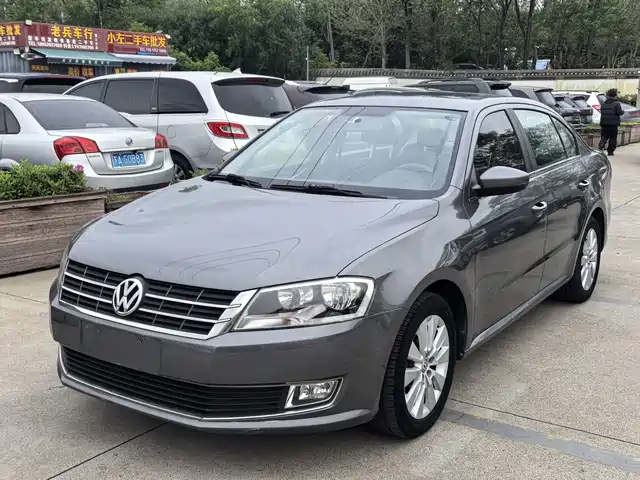 Volkswagen Lavida Lavida 2013 Facelift Classic 1.6l Automatic Comfort Version — фото
