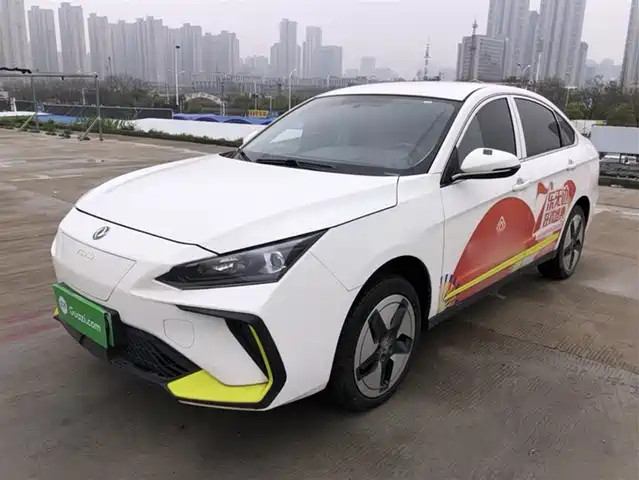 Dongfeng Fengshen Dongfeng Fengshen E70 Dongfeng Fengshen E70 2023 facelift PRO Smart Travel Edition — фото