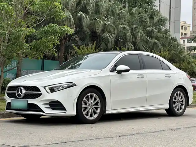 Mercedes-Benz Mercedes Benz A Class Mercedes-Benz A-Class 2020 Facelift A 200 L Sports Sedan Dynamic Type