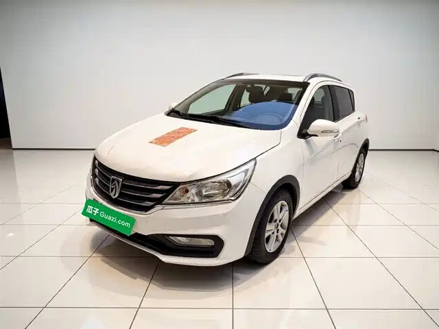 Baojun Baojun 310 Baojun 310 2016 1.2l Manual Luxury Model