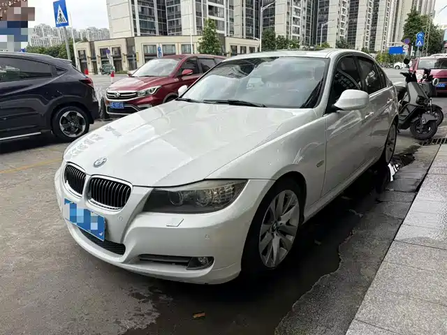 Bmw Bmw 3 Series (Imported) Bmw 3 Series Imported 2010 320i Luxury Model