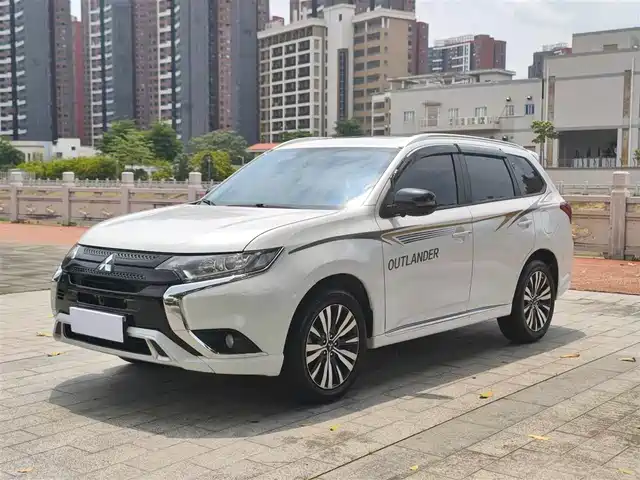 Mitsubishi Outlander Outlander 2021 2.0l 2wd Enjoy Edition 7 Seats — фото