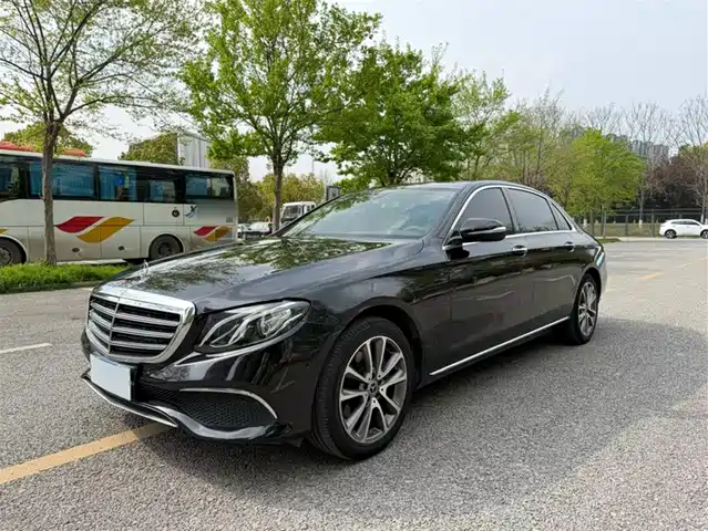 Mercedes-Benz Mercedes-Benz E-Class Mercedes-Benz E-Class 2020 E 260 L