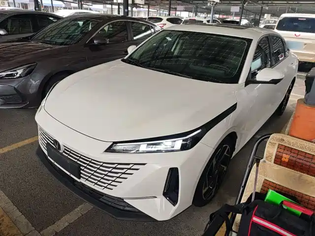 Chang'An Yida Yida 2023 Blue Whale Ne 1.5t Gdi Dct Flagship Model