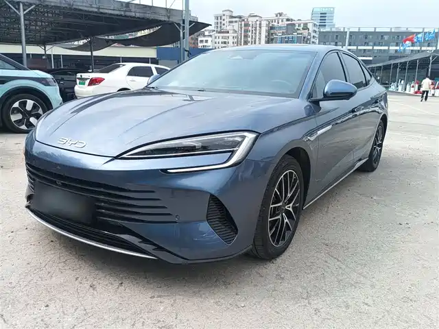 Byd Seal 07 Dm-I Seal 07 Dm-I 2025 Dm-I 1.5l 125km Premium Type — фото