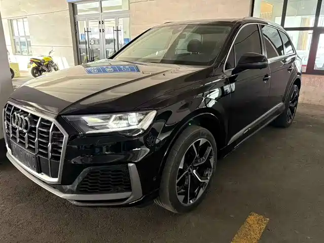 Audi Audi Q7 Audi Q7 2023 55 Tfsi Quattro S Line Sports