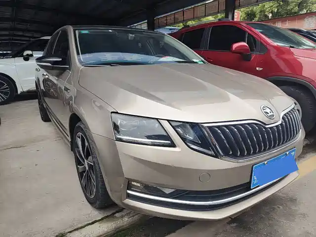 Skoda Octavia Octavia 2019 Tsi280 Dsg Smart Deluxe Edition National V