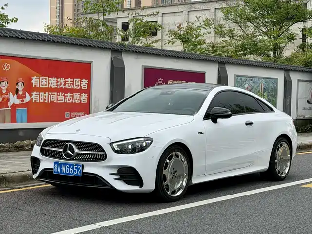 Mercedes-Benz Mercedes-Benz E-Class (Imported) Mercedes-Benz E-Class (Imported) 2017 E 200 4matic Coupe — фото