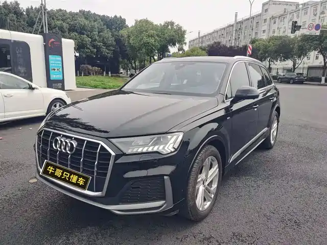 Audi Audi Q7 Audi Q7 2023 45 Tfsi Quattro S Line Sports — фото