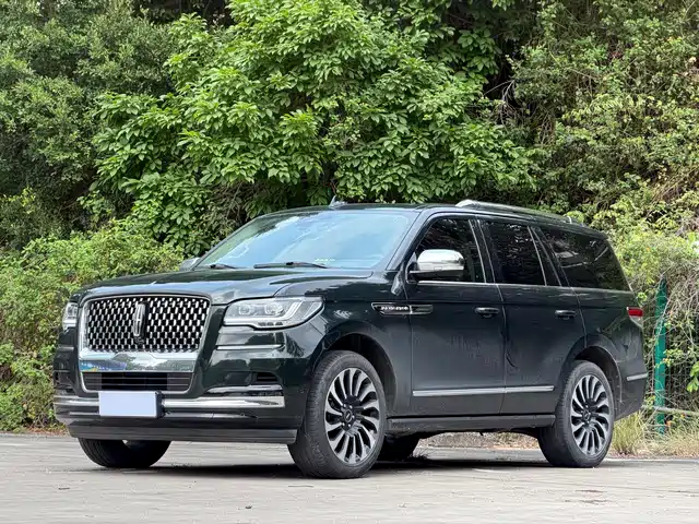 Lincoln Pilot Navigator 2022 3.5t Presidential Edition